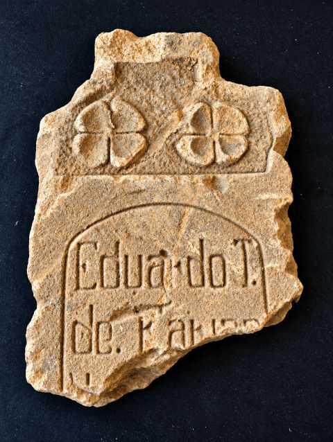 Lápide 